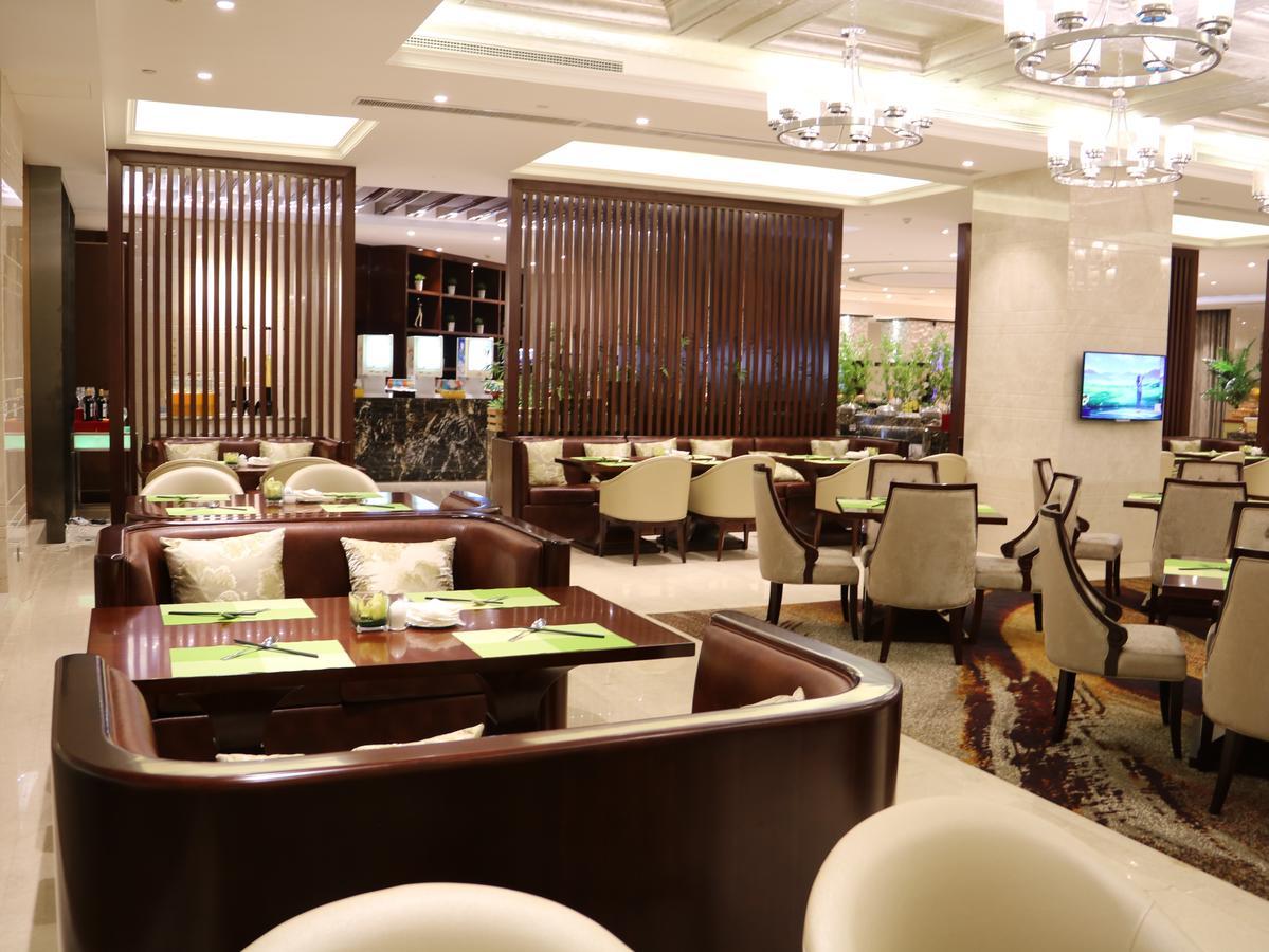 Jinqian Jiahua International Hotel 赤水 外观 照片