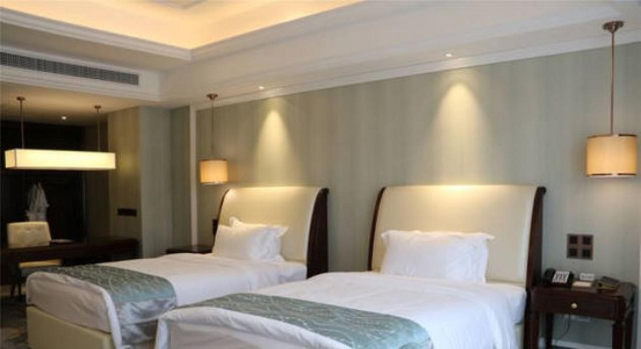 Jinqian Jiahua International Hotel 赤水 外观 照片