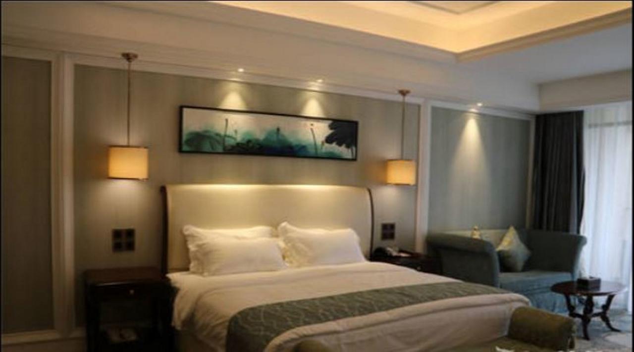 Jinqian Jiahua International Hotel 赤水 外观 照片