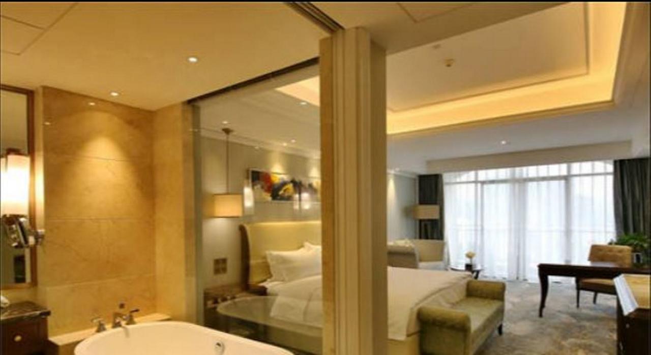 Jinqian Jiahua International Hotel 赤水 外观 照片