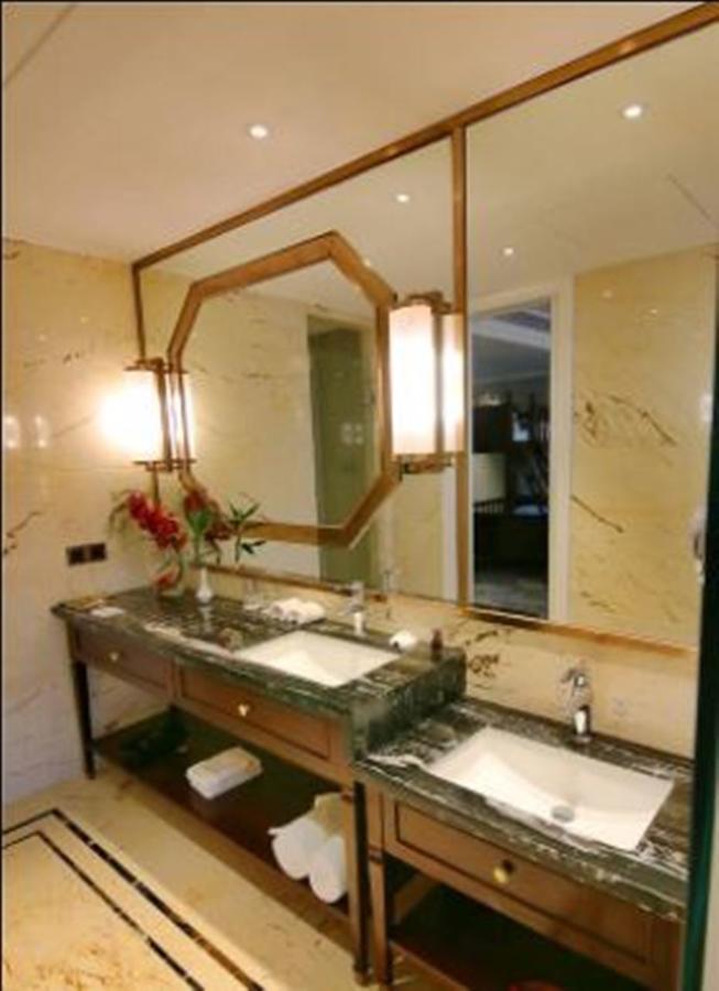Jinqian Jiahua International Hotel 赤水 外观 照片