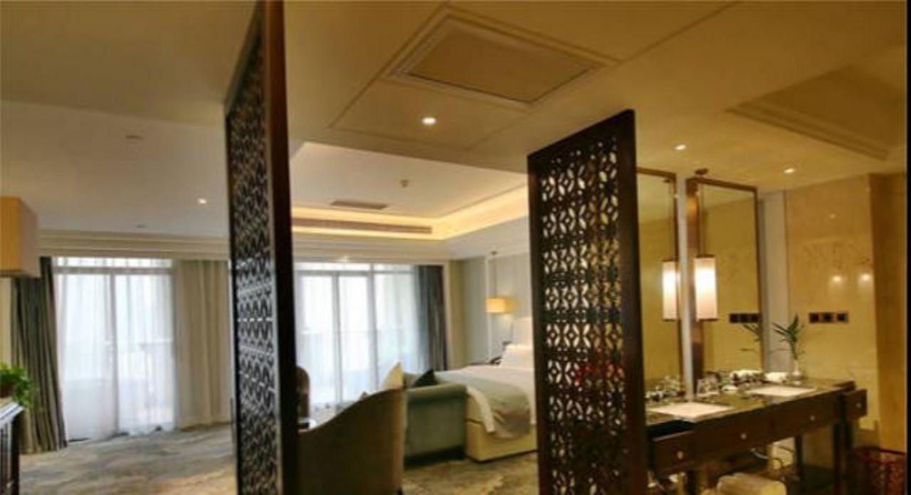 Jinqian Jiahua International Hotel 赤水 外观 照片